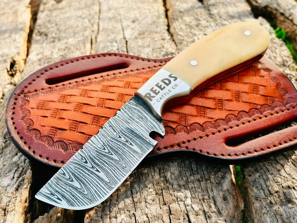 Fixed Blade Skinning Knife – 3" Damascus Blade with Deer Bone Handle